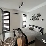 Marino Liberta South *