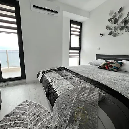 Marino Liberta South Obzor