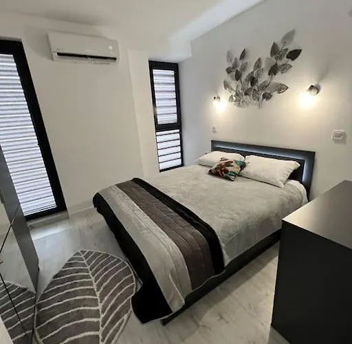 Marino Liberta South * Obzor